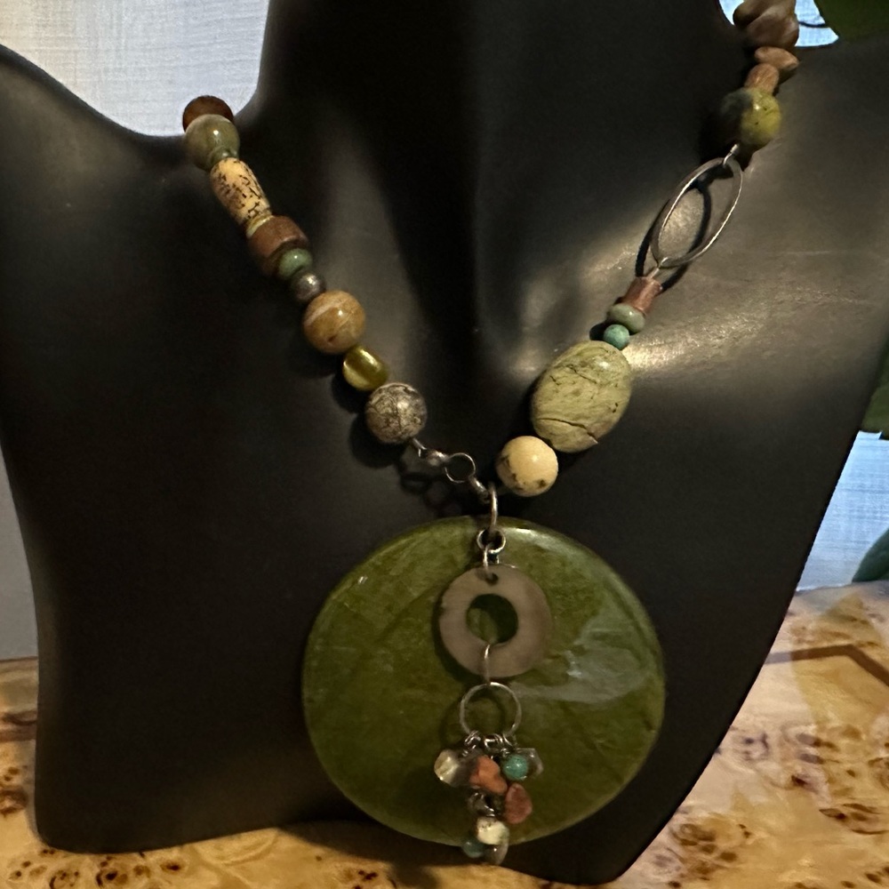 Silpada Kabkaban Leaf Pendant w Beaded and Sterling Silver Necklace